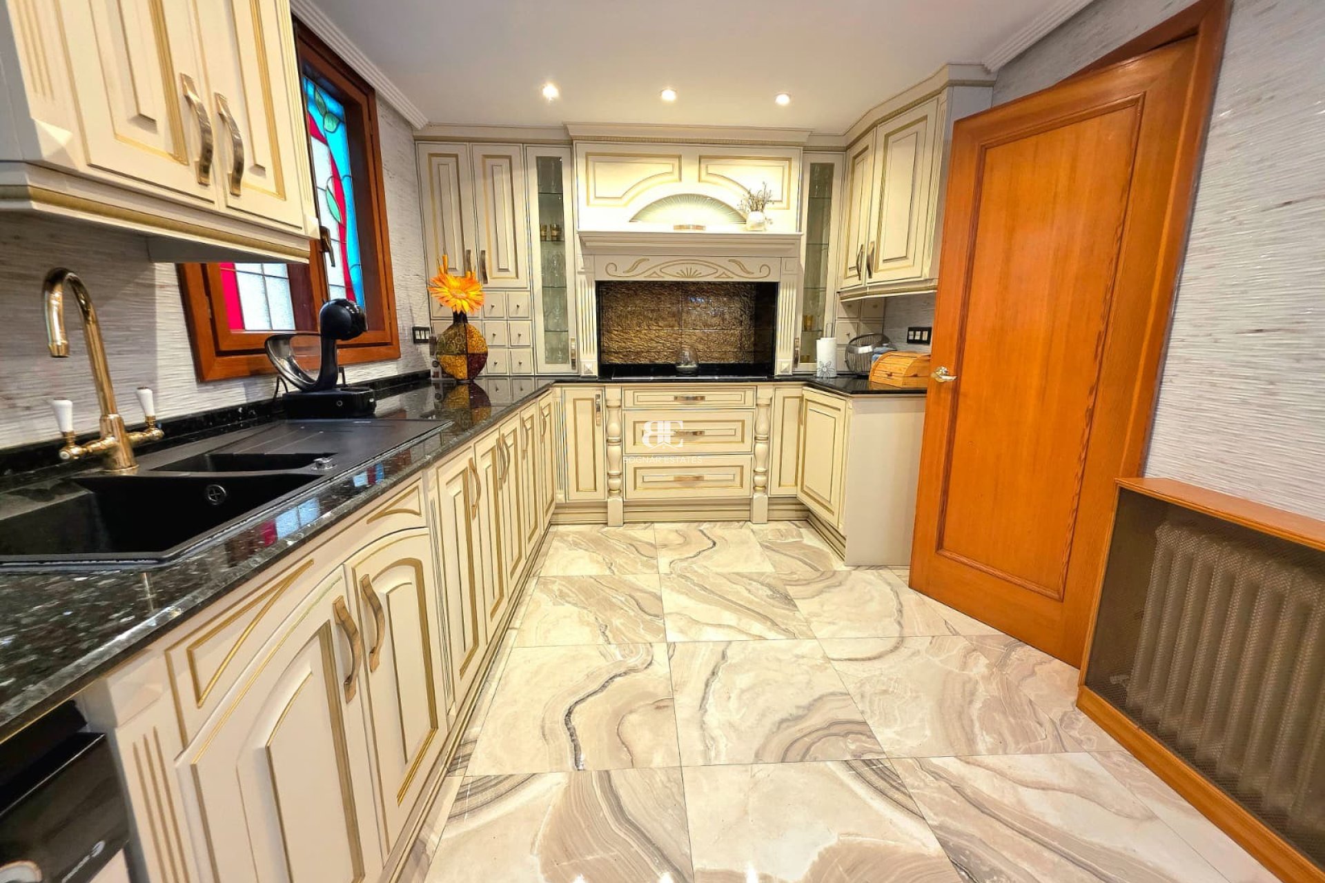 Wiederverkauf - apartment -
Alicante - Centro