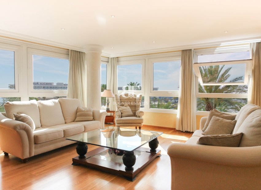 Wiederverkauf - apartment -
Alicante - - Centro  -