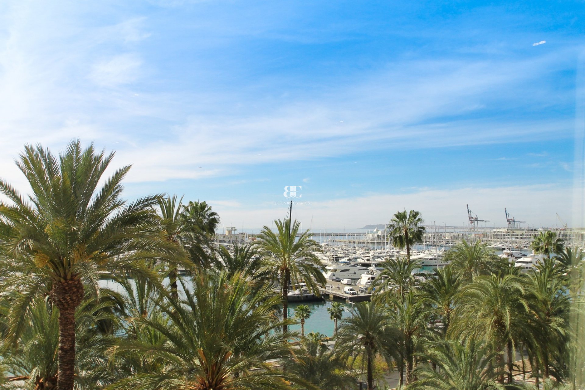 Wiederverkauf - apartment -
Alicante - - Centro  -