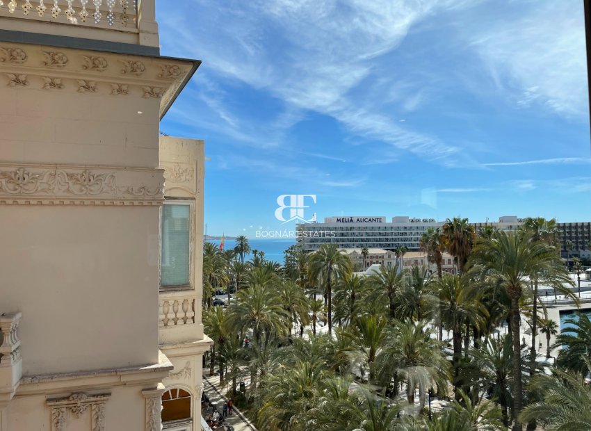 Wiederverkauf - apartment -
Alicante - - Centro  -