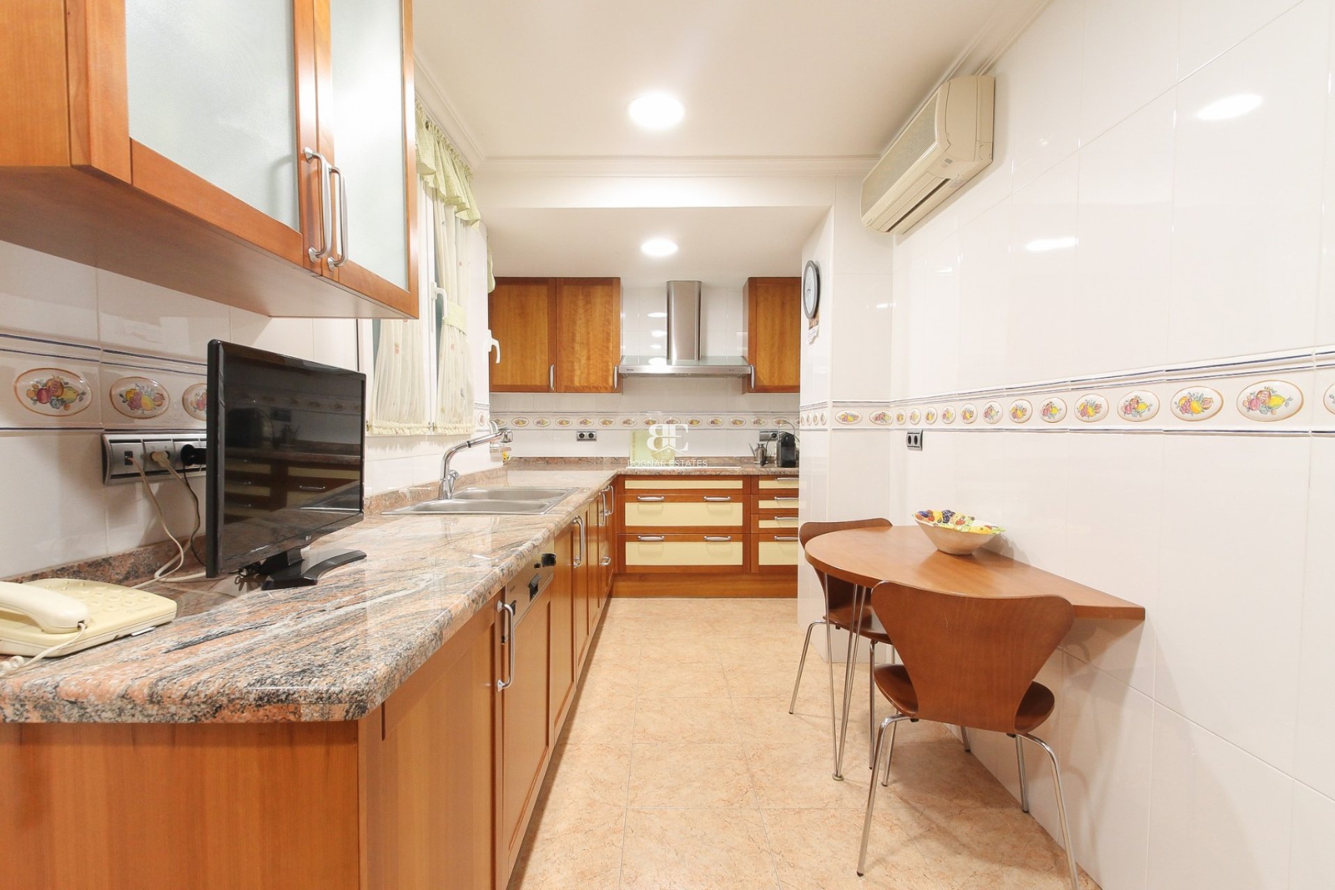 Wiederverkauf - apartment -
Alicante - - Centro  -