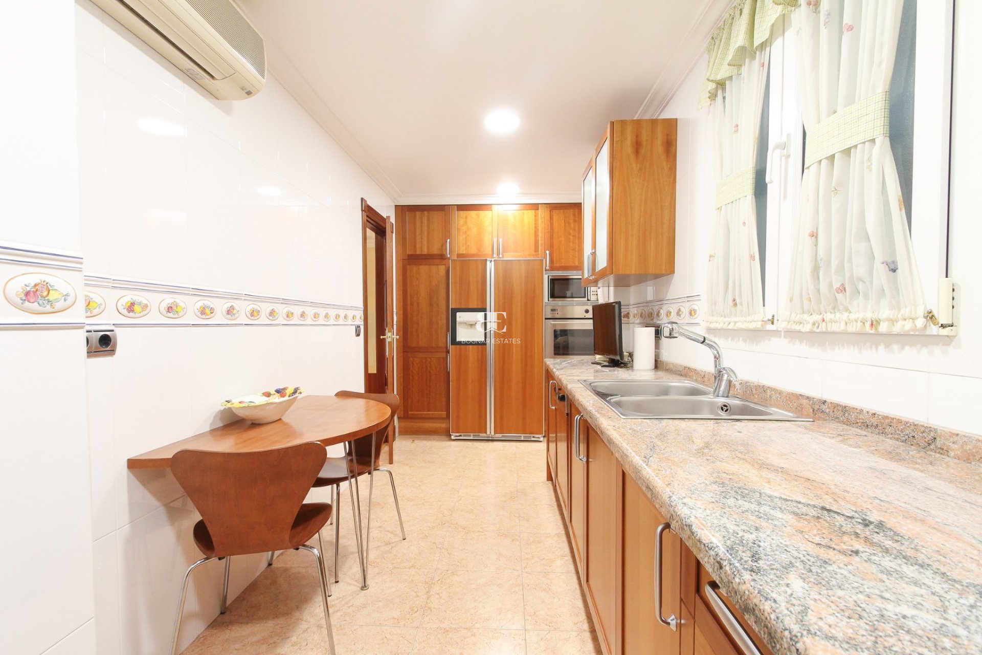 Wiederverkauf - apartment -
Alicante - - Centro  -