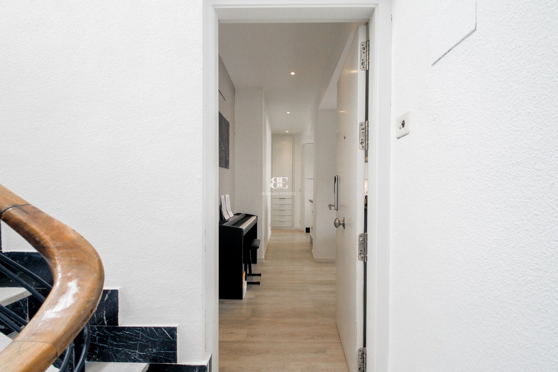 Wiederverkauf - apartment -
Alicante - - Centro  -