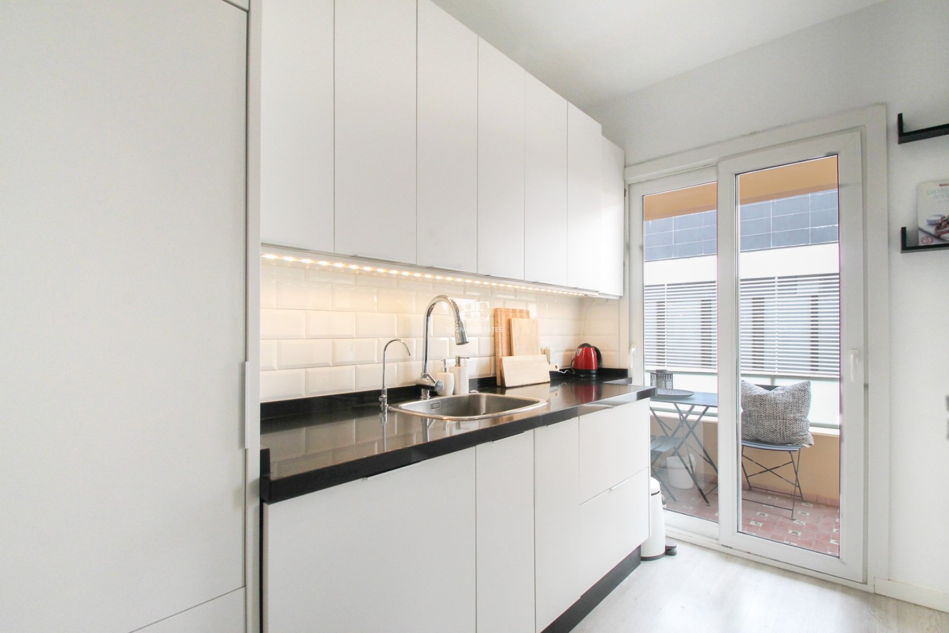 Wiederverkauf - apartment -
Alicante - - Centro  -