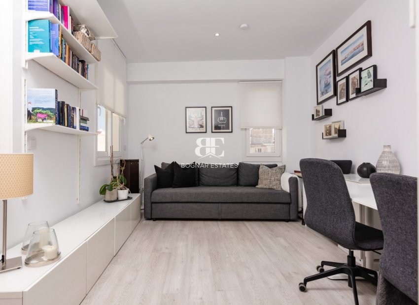Wiederverkauf - apartment -
Alicante - - Centro  -