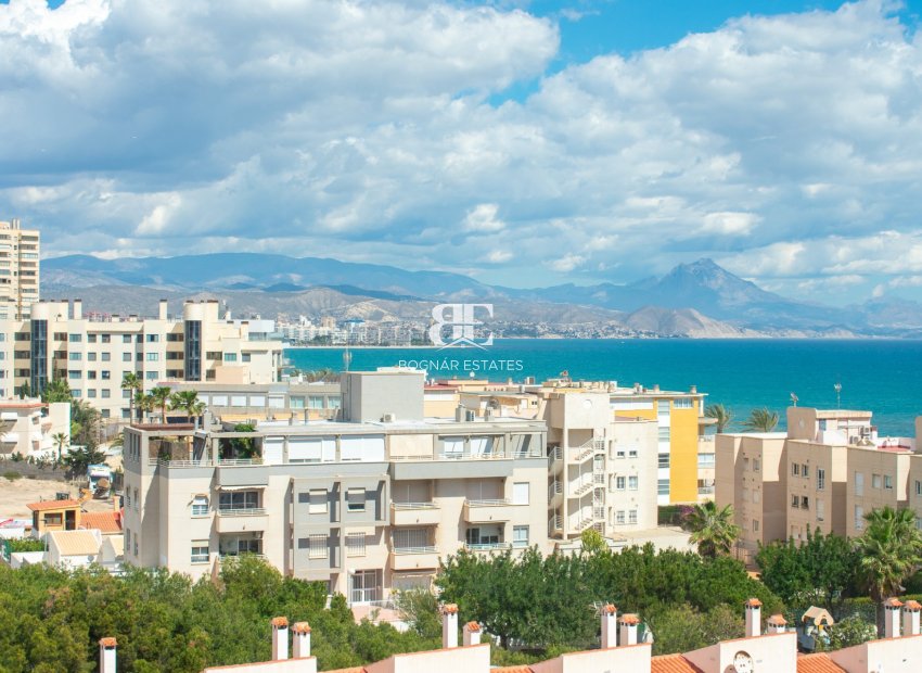 Wiederverkauf - apartment -
Alicante - El Campello