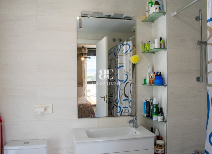 Wiederverkauf - apartment -
Alicante - El Campello