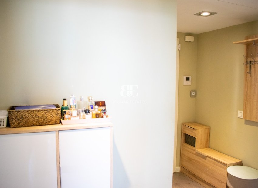 Wiederverkauf - apartment -
Alicante - El Campello