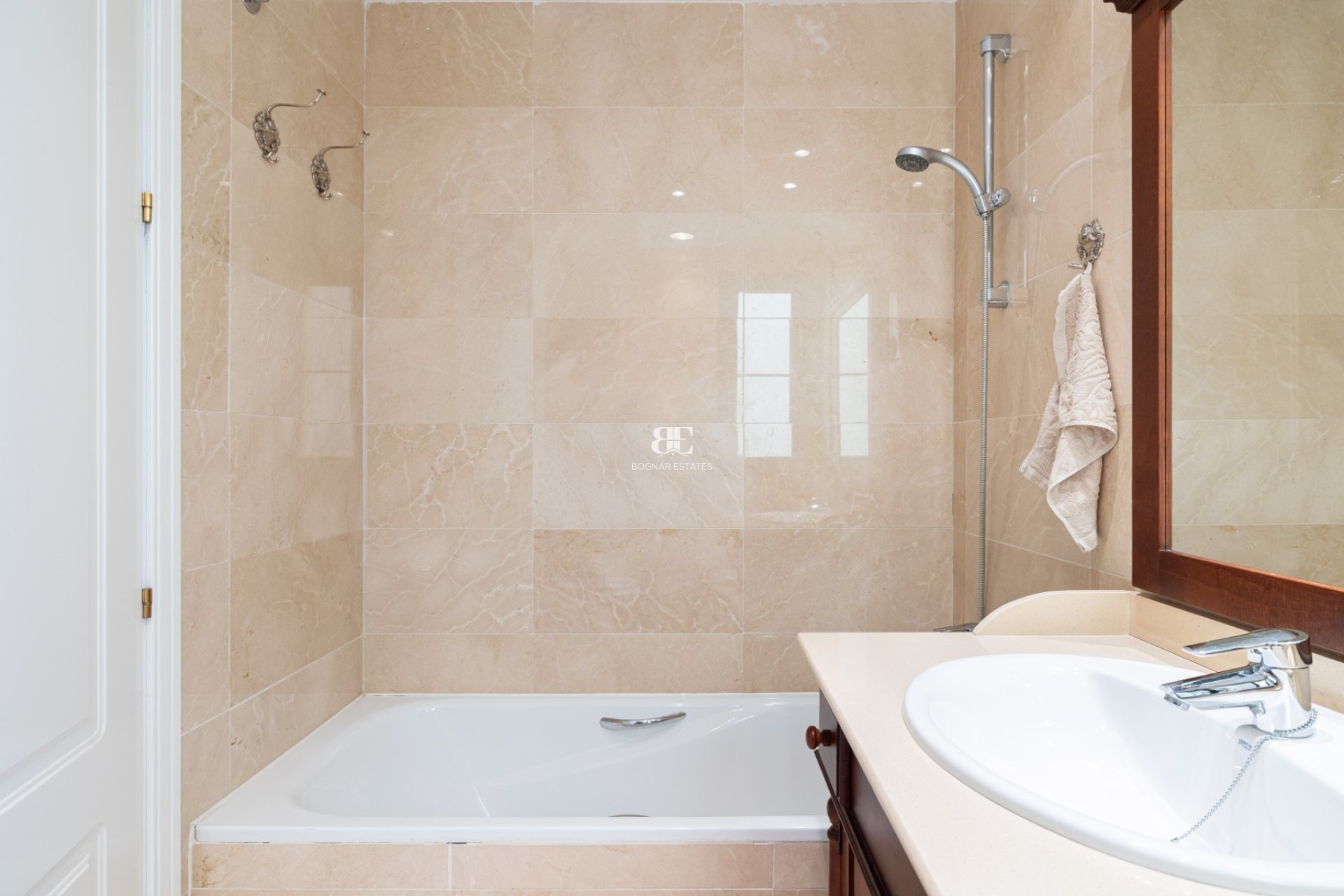 Wiederverkauf - apartment -
Benahavis - Los Arqueros