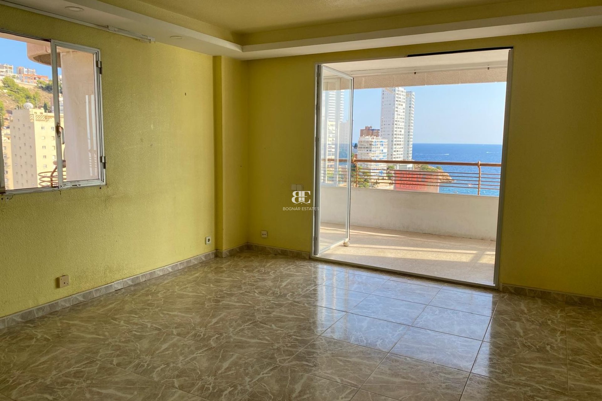 Wiederverkauf - apartment -
Benidorm - 1ª Linea