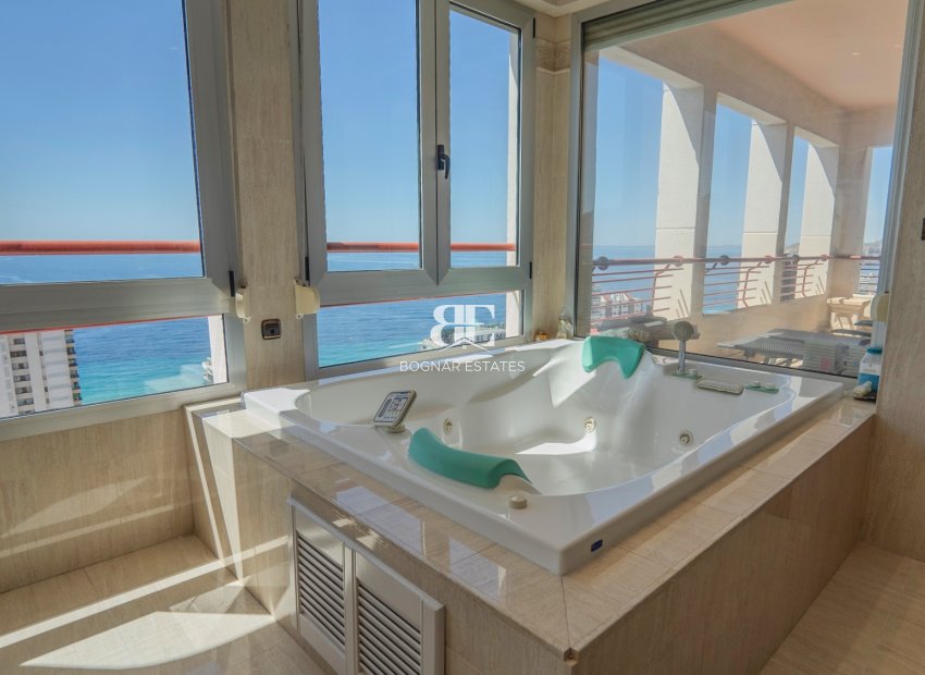 Wiederverkauf - apartment -
Benidorm