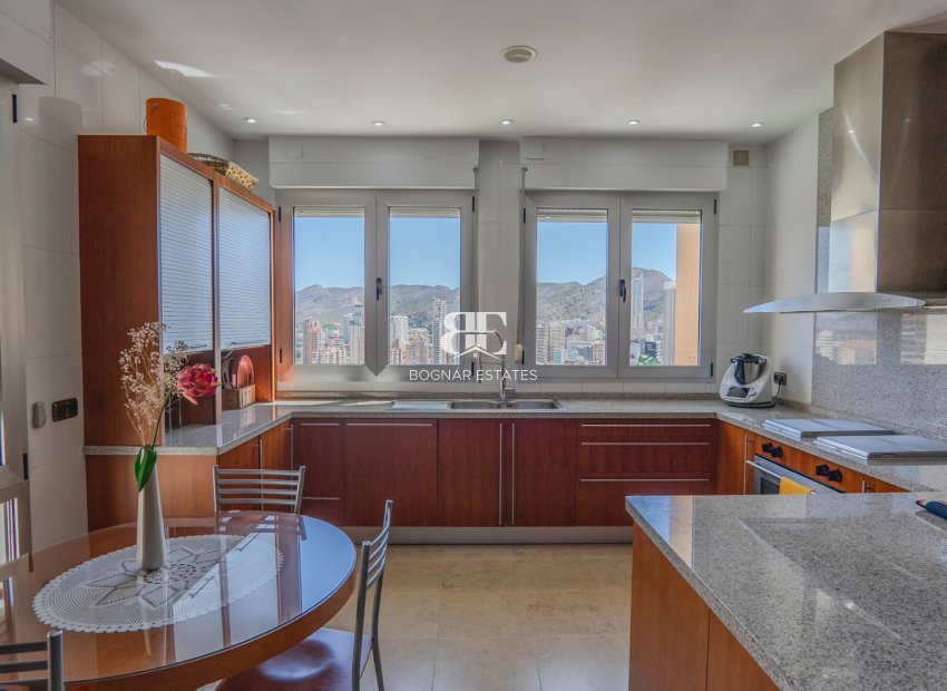 Wiederverkauf - apartment -
Benidorm