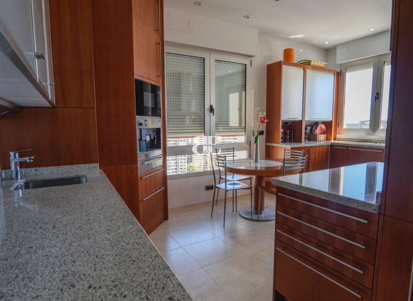 Wiederverkauf - apartment -
Benidorm