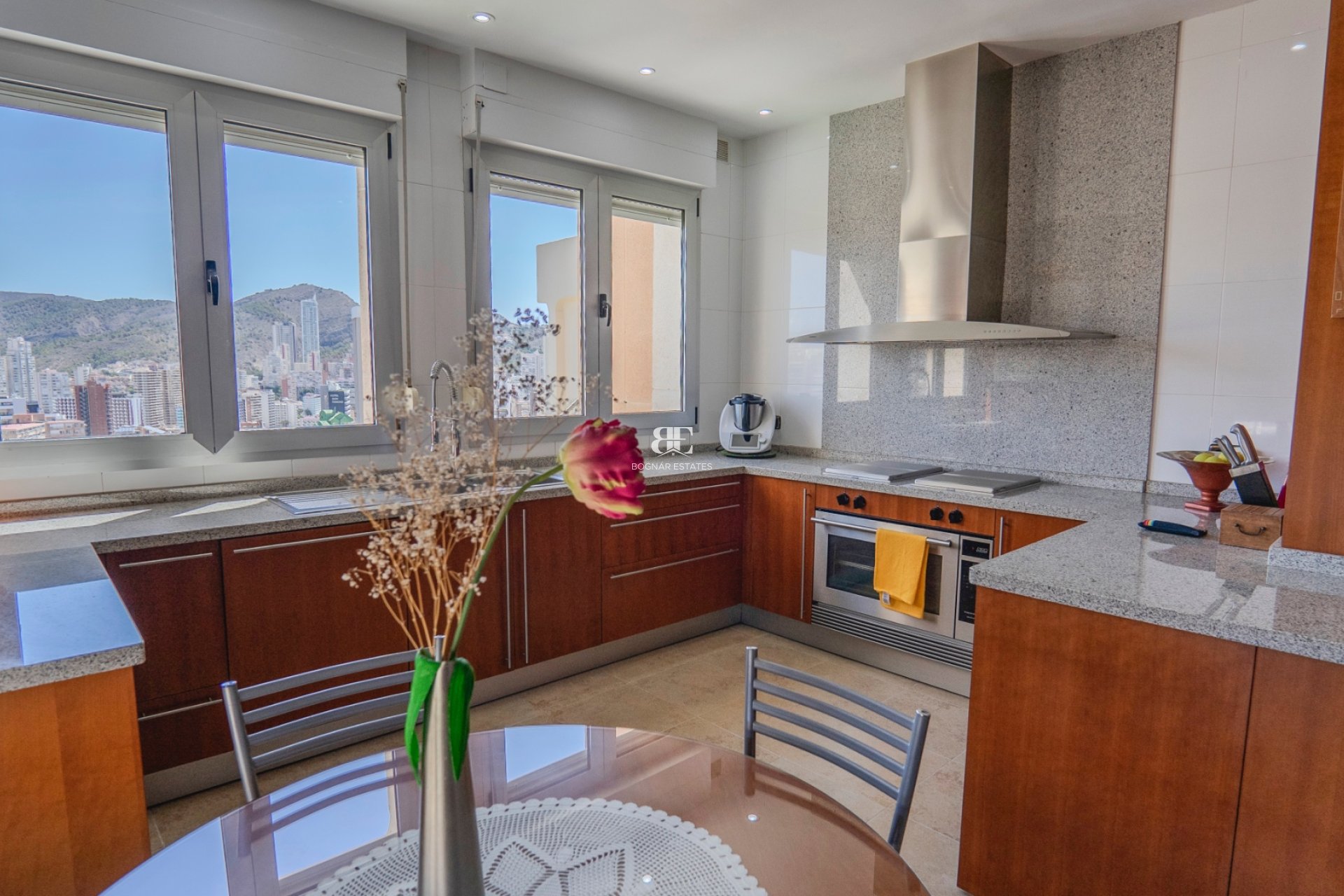 Wiederverkauf - apartment -
Benidorm