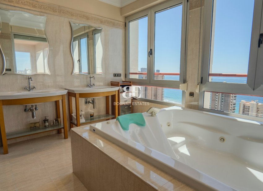 Wiederverkauf - apartment -
Benidorm