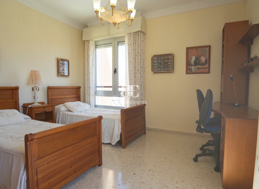 Wiederverkauf - apartment -
Benidorm