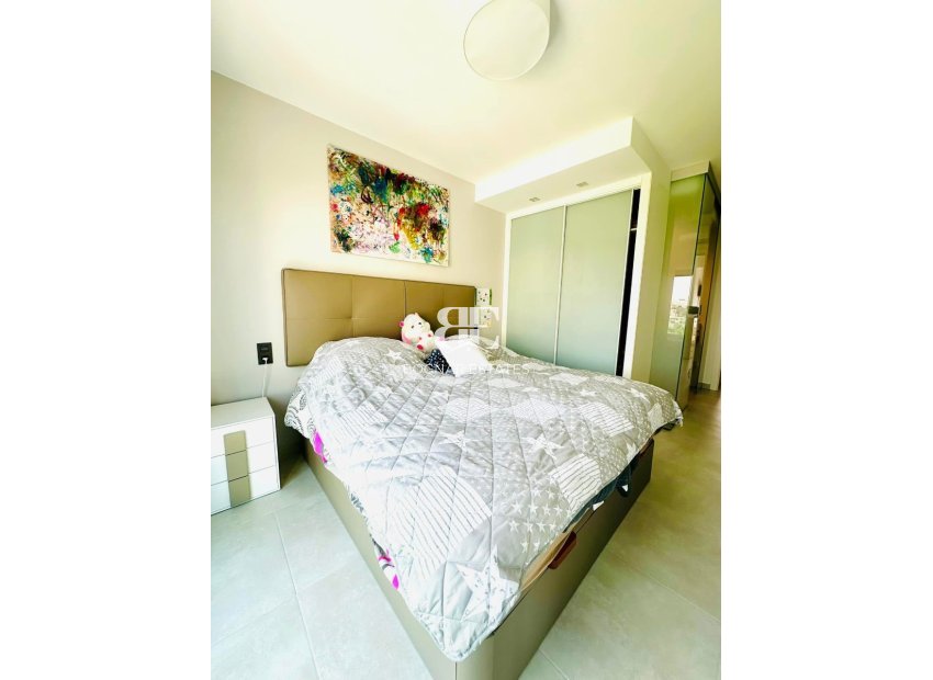Wiederverkauf - apartment -
El Raso - Costa Blanca