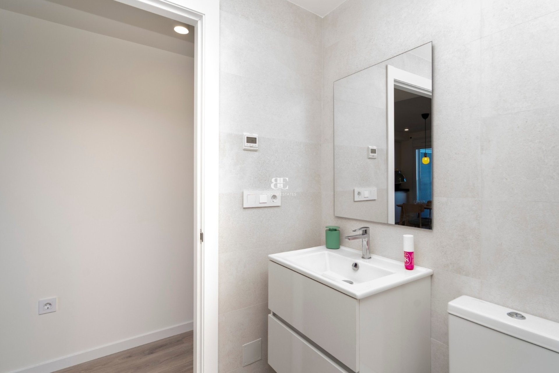 Wiederverkauf - apartment -
Finestrat