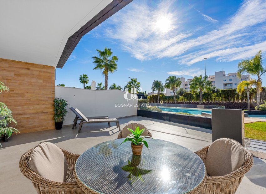 Wiederverkauf - Apartment / Flat * -
Orihuela Costa - Los Dolses