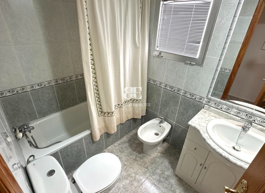 Wiederverkauf - apartment -
Guardamar del Segura - Center