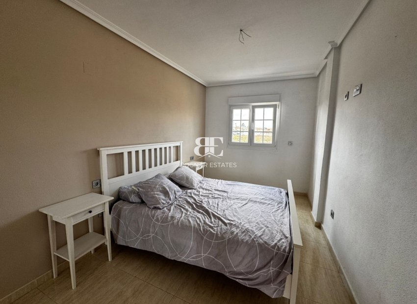 Wiederverkauf - apartment -
Guardamar del Segura - El Raso