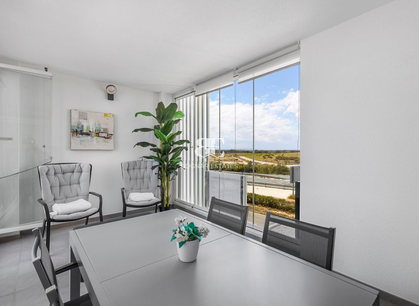 Wiederverkauf - apartment -
La Mata - Playa