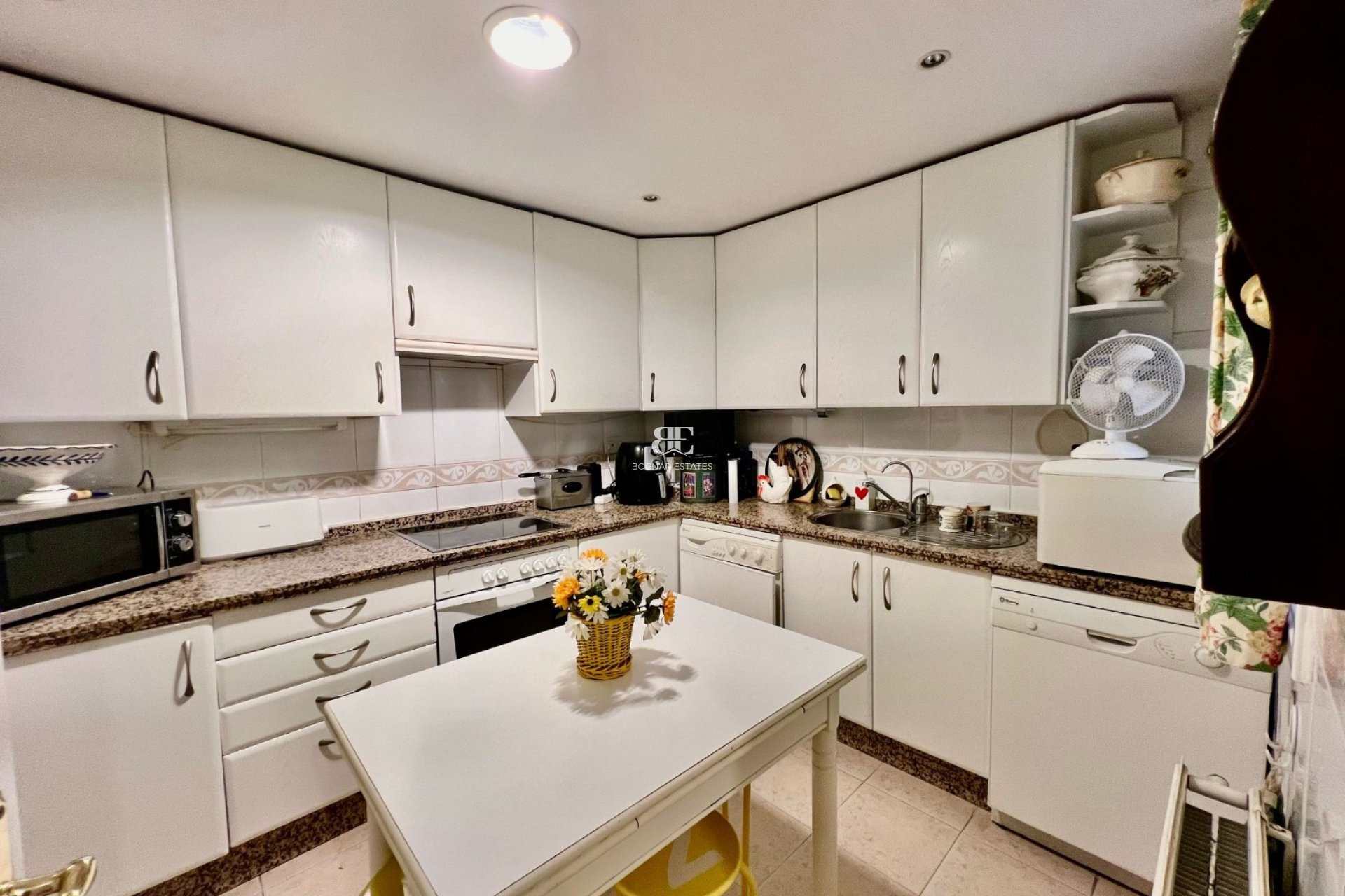 Wiederverkauf - apartment -
Marbella - Guadalmina Alta