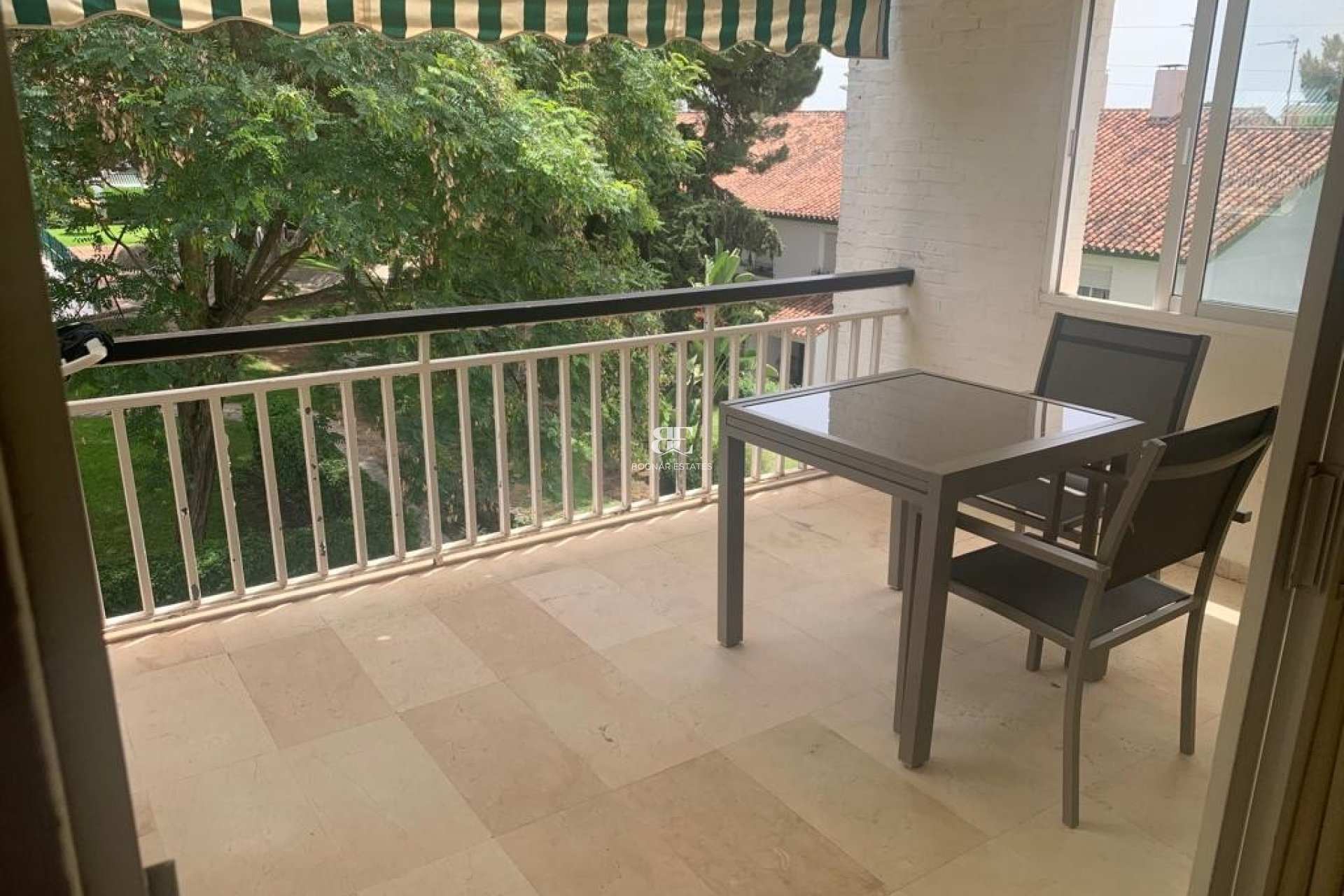 Wiederverkauf - apartment -
Marbella - Nagueles