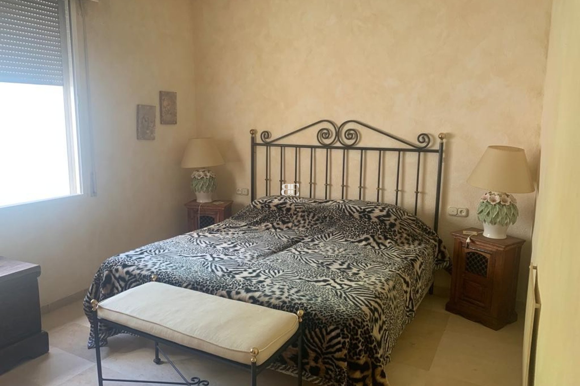 Wiederverkauf - apartment -
Marbella - Nagueles