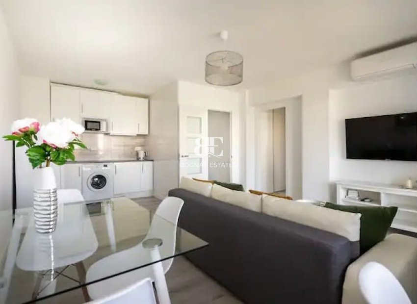 Wiederverkauf - apartment -
Marbella - Nueva Andalucía