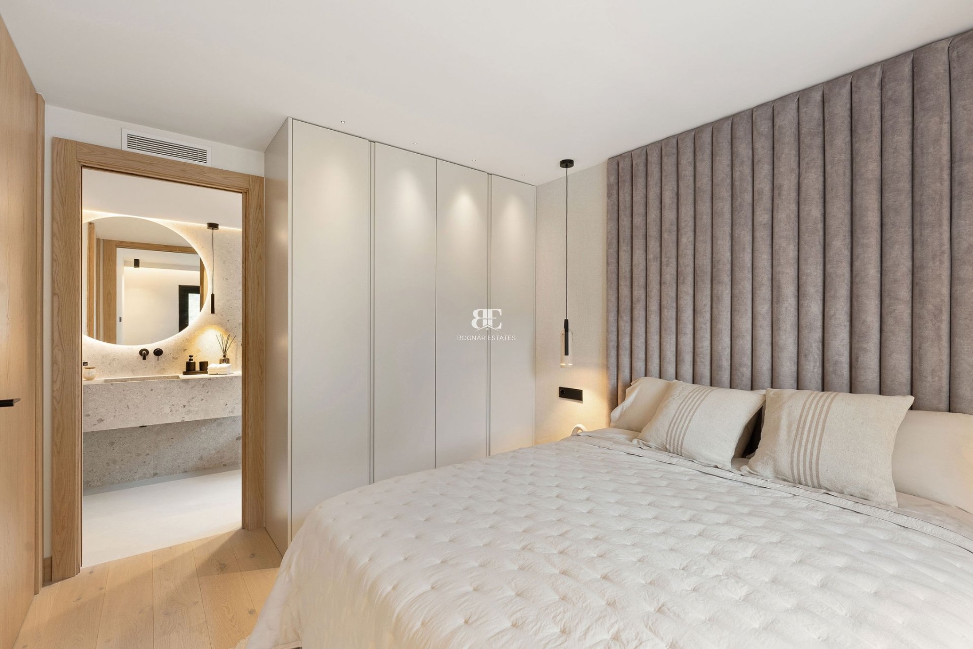 Wiederverkauf - apartment -
Marbella - Nueva Andalucía