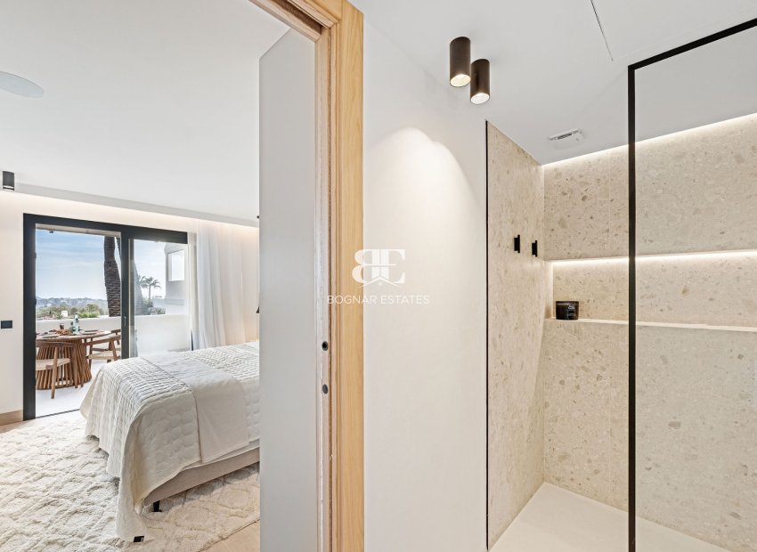 Wiederverkauf - apartment -
Marbella - Nueva Andalucía