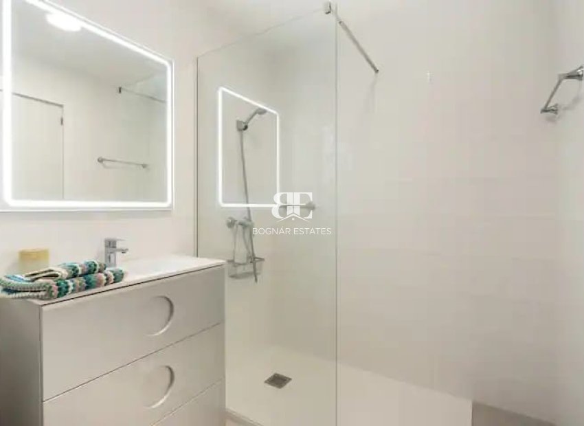 Wiederverkauf - apartment -
Marbella - Nueva Andalucía