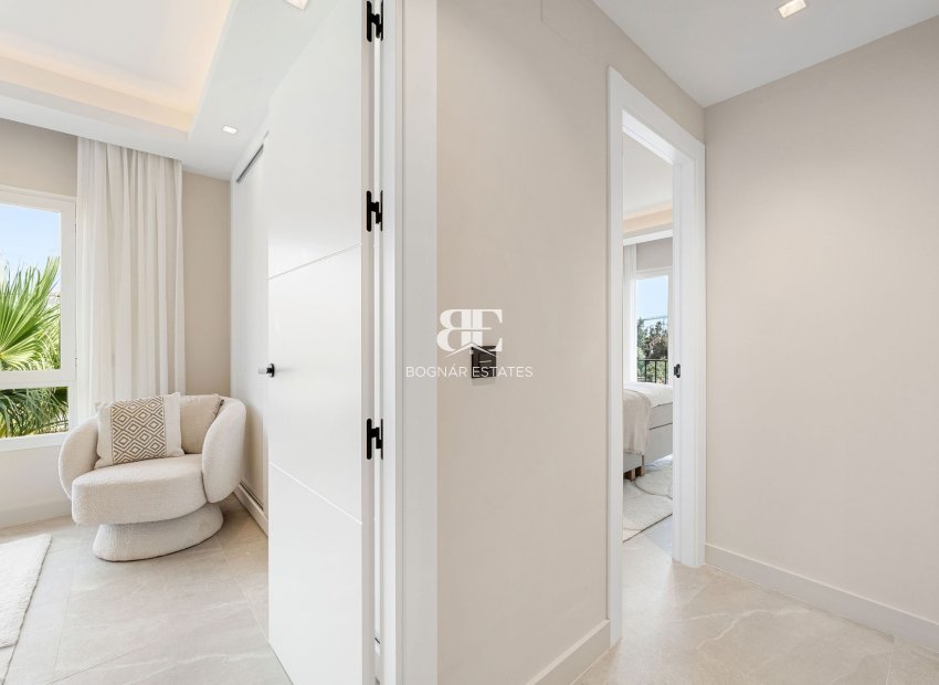 Wiederverkauf - apartment -
Marbella - Nueva Andalucía