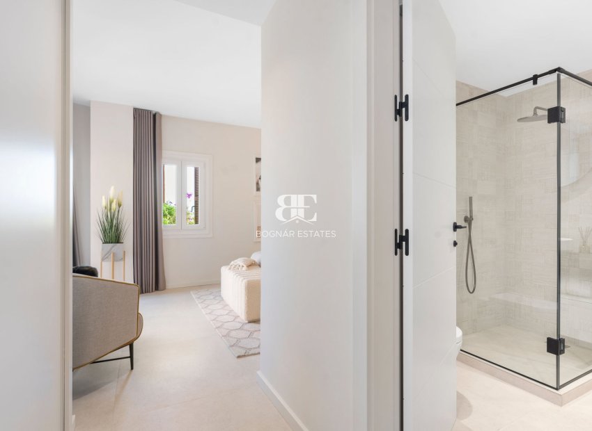 Wiederverkauf - apartment -
Marbella - Nueva Andalucía