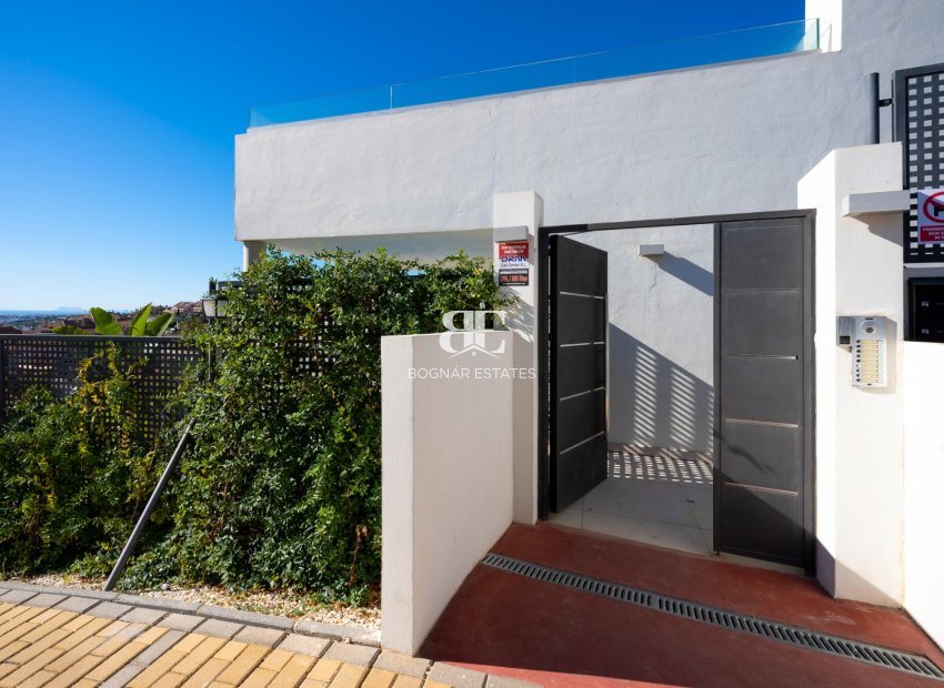 Wiederverkauf - apartment -
Marbella - Nueva Andalucía