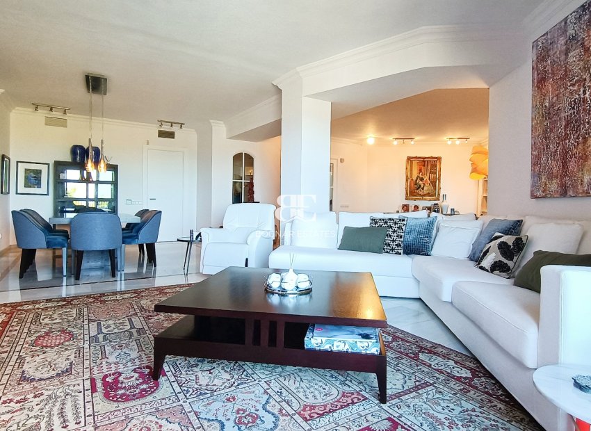 Wiederverkauf - apartment -
Marbella - Nueva Andalucía