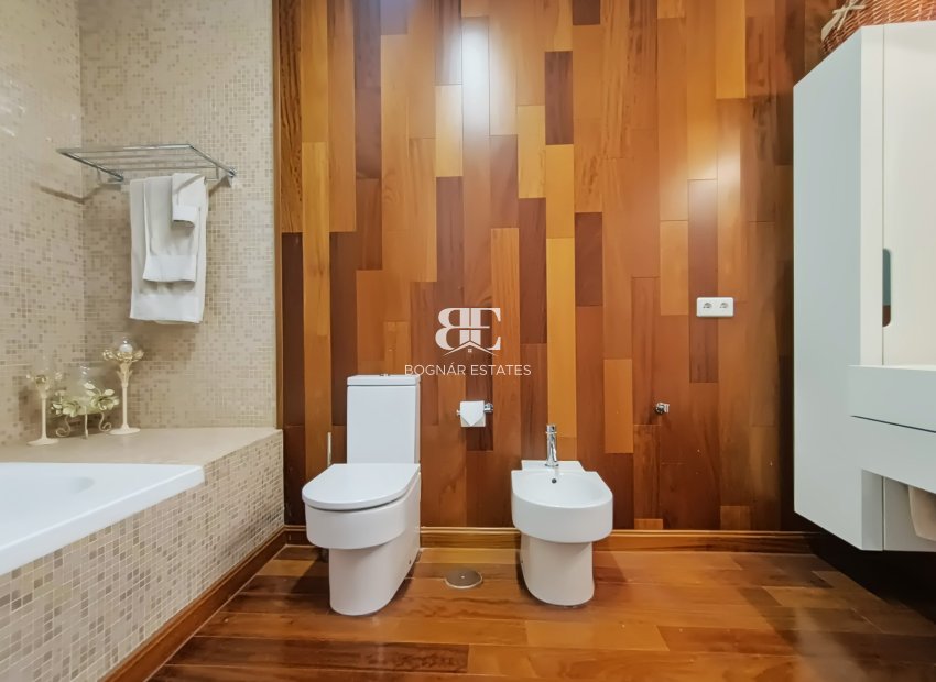 Wiederverkauf - apartment -
Marbella - Nueva Andalucía