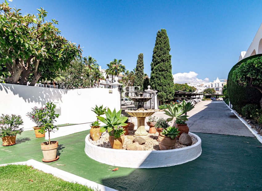 Wiederverkauf - apartment -
Marbella - Nueva Andalucía