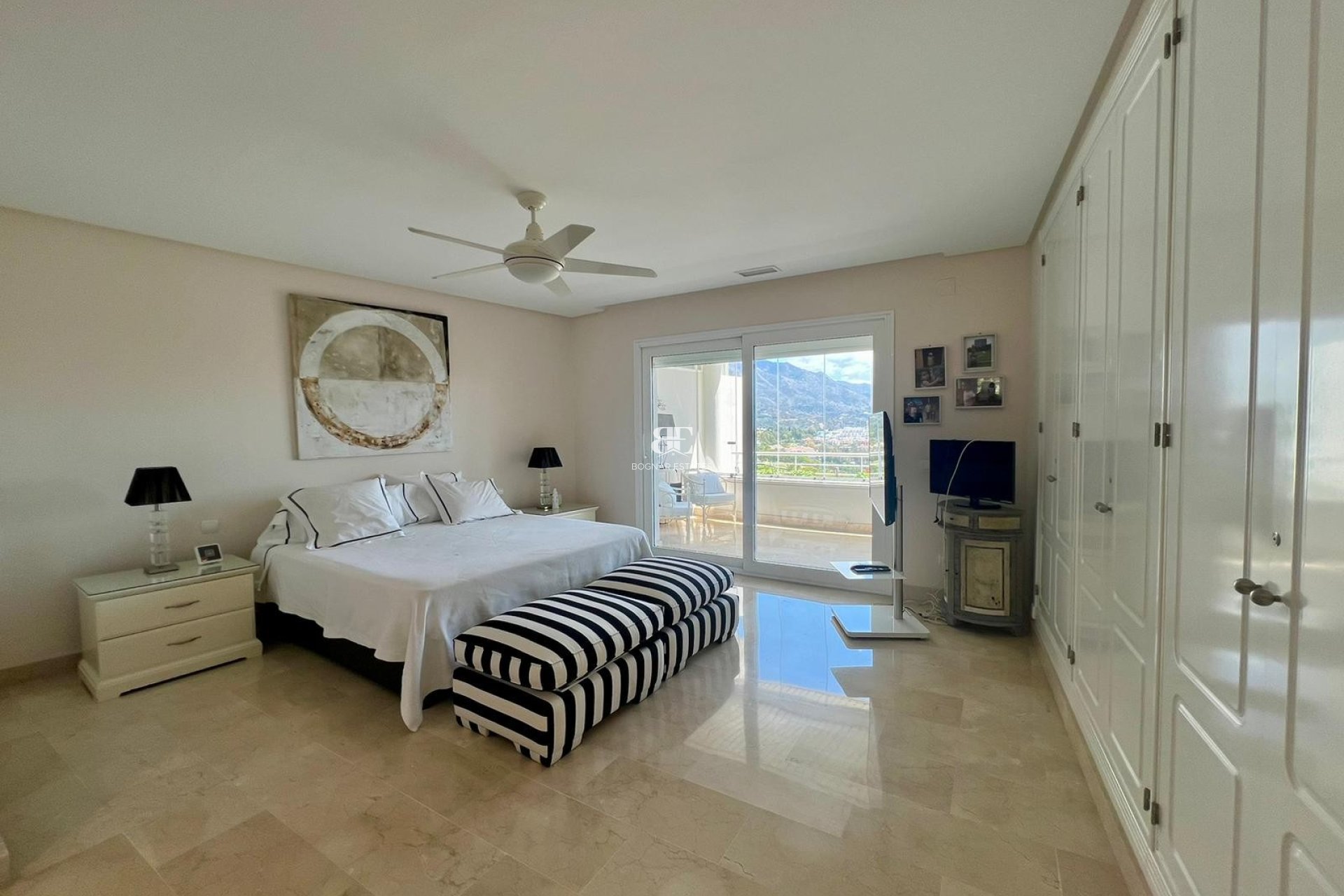 Wiederverkauf - apartment -
Marbella - Nueva Andalucía