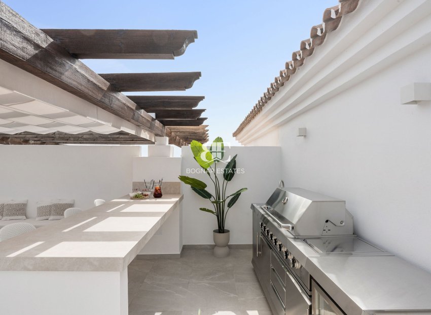 Wiederverkauf - apartment -
Marbella - Nueva Andalucía
