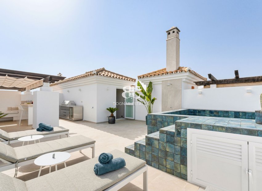 Wiederverkauf - apartment -
Marbella - Nueva Andalucía