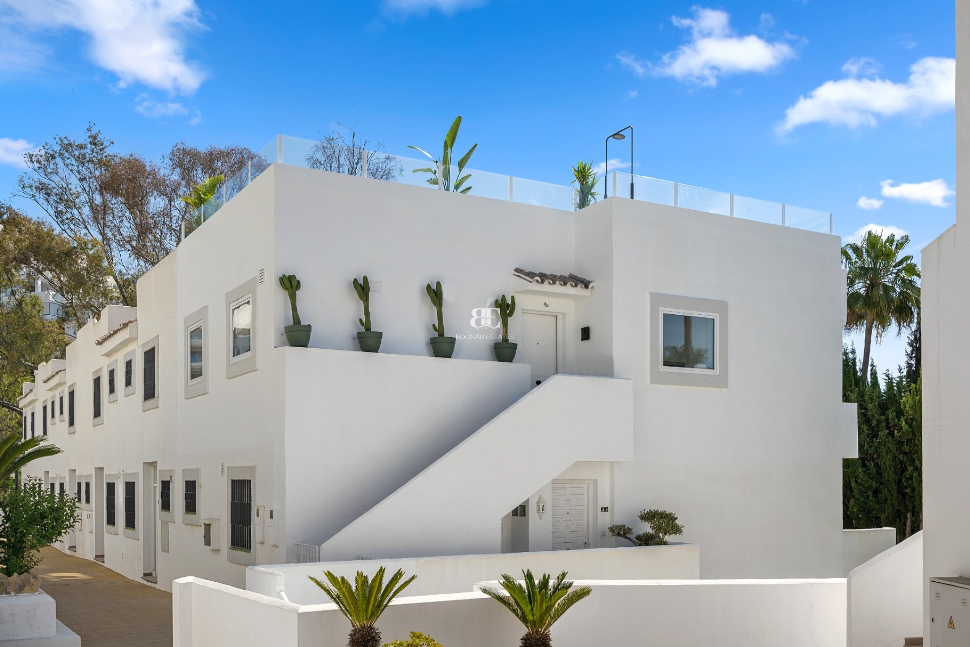 Wiederverkauf - apartment -
Marbella - Nueva Andalucía