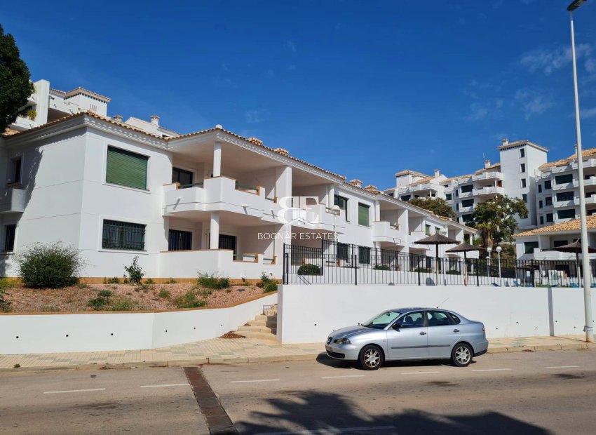 Wiederverkauf - apartment -
Orihuela Costa - Campoamor