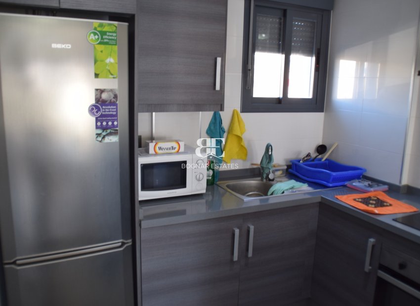 Wiederverkauf - apartment -
Orihuela Costa - La Zenia