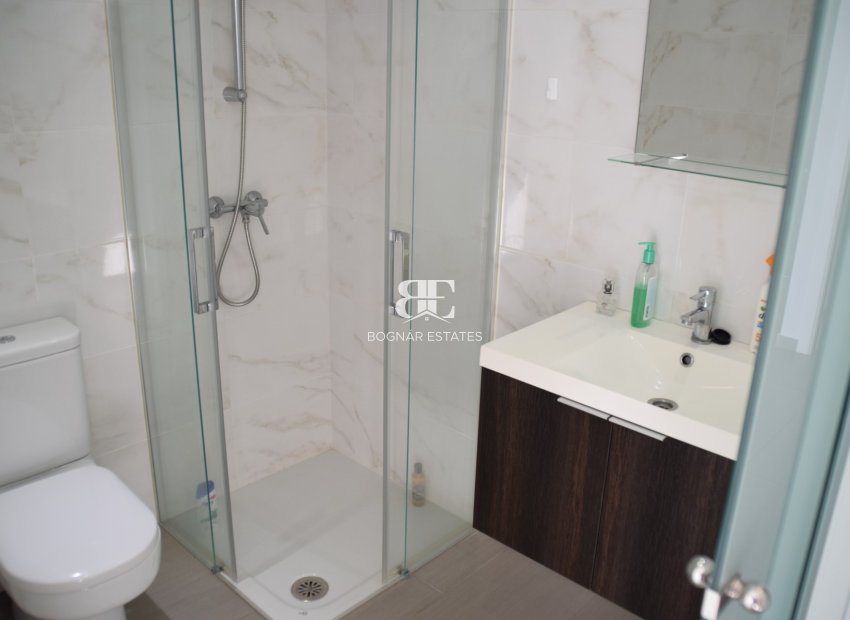 Wiederverkauf - apartment -
Orihuela Costa - La Zenia