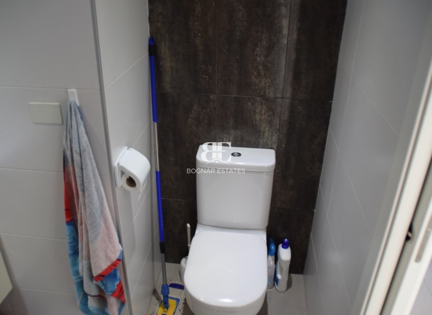 Wiederverkauf - apartment -
Orihuela Costa - La Zenia