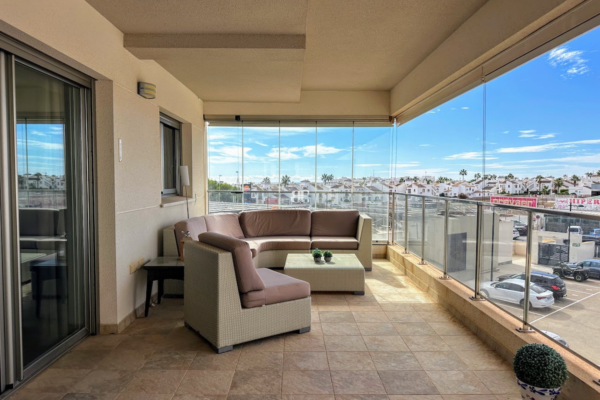 Wiederverkauf - apartment -
Orihuela Costa - La Zenia