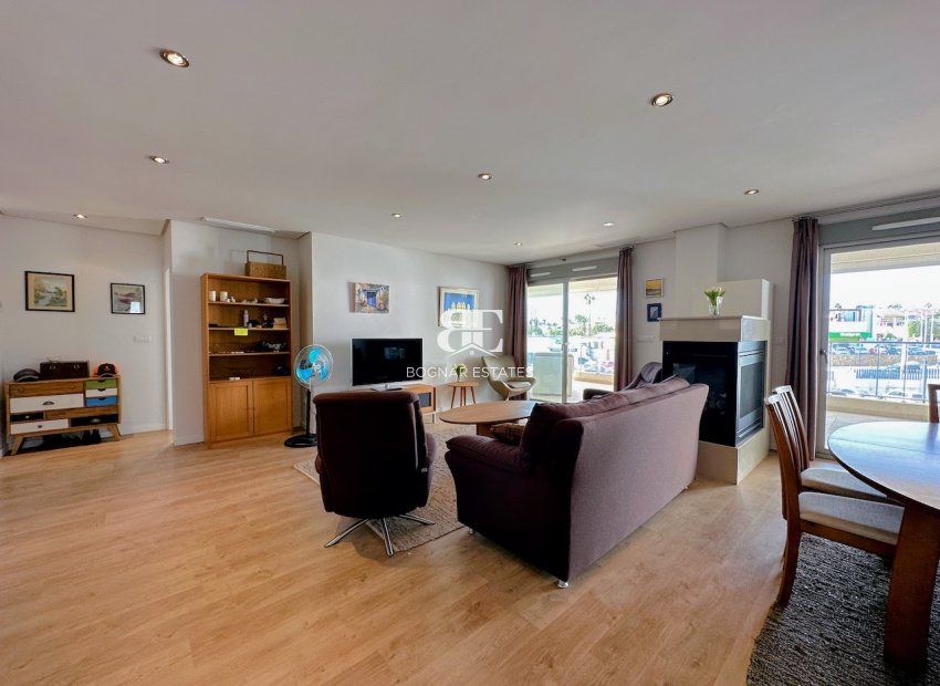 Wiederverkauf - apartment -
Orihuela Costa - La Zenia