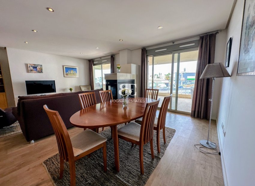 Wiederverkauf - apartment -
Orihuela Costa - La Zenia